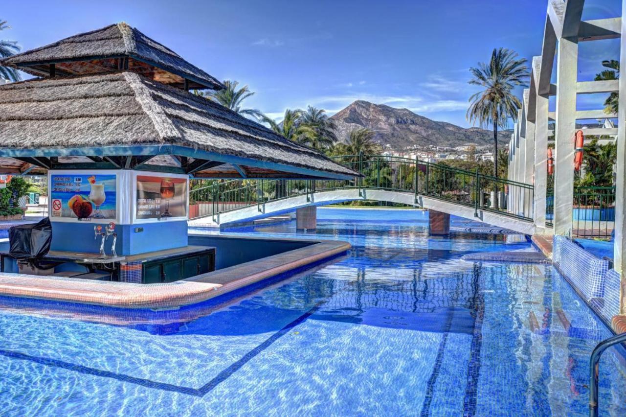 Apartamentos BENALBEACH Benalmadena Bagian luar foto