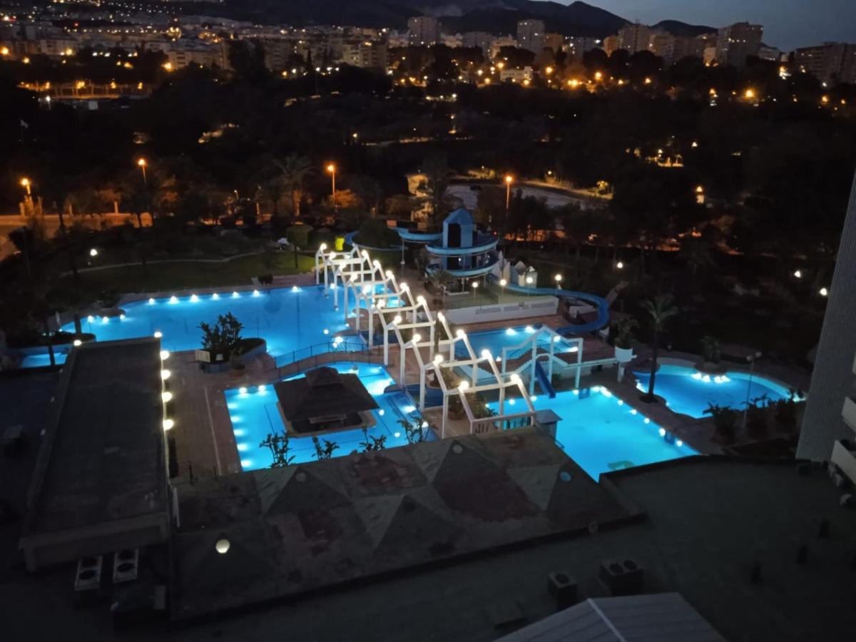 Apartamentos BENALBEACH Benalmadena Bagian luar foto