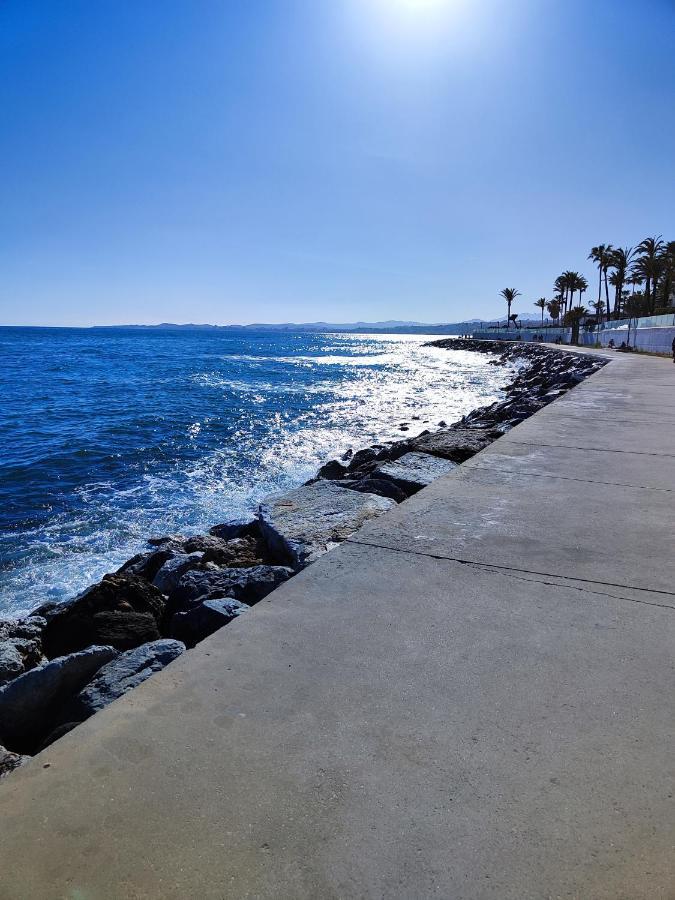 Apartamentos BENALBEACH Benalmadena Bagian luar foto