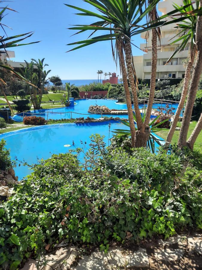 Apartamentos BENALBEACH Benalmadena Bagian luar foto