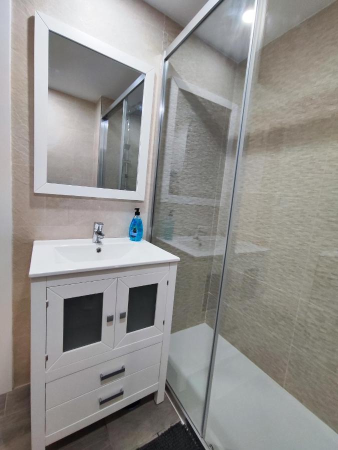 Apartamentos BENALBEACH Benalmadena Bagian luar foto
