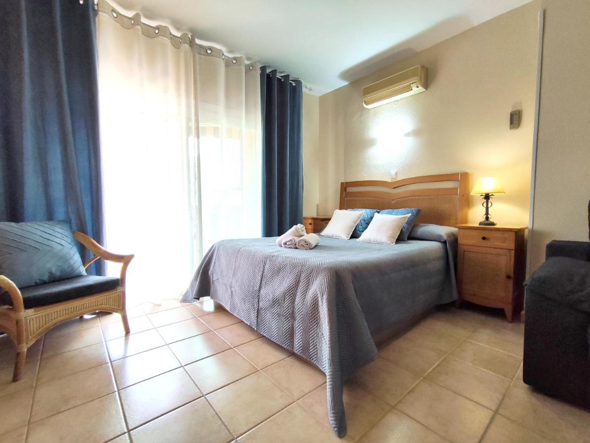 Apartamentos BENALBEACH Benalmadena Bagian luar foto
